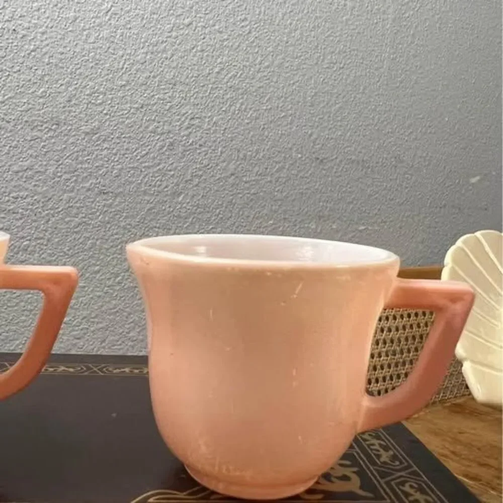 Hazel Atlas Pink Modern tone, Child Size Sugar and Creamer Set